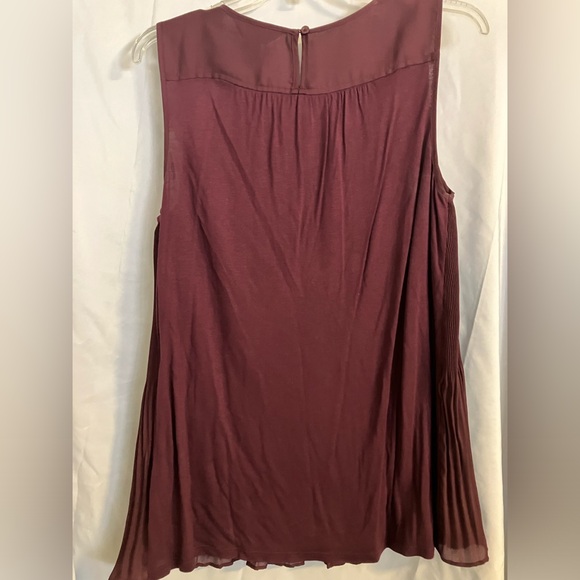 Christopher and Banks pleated front sleeveless top. Size large. - Picture 2 of 6